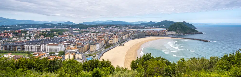 zurriola beach