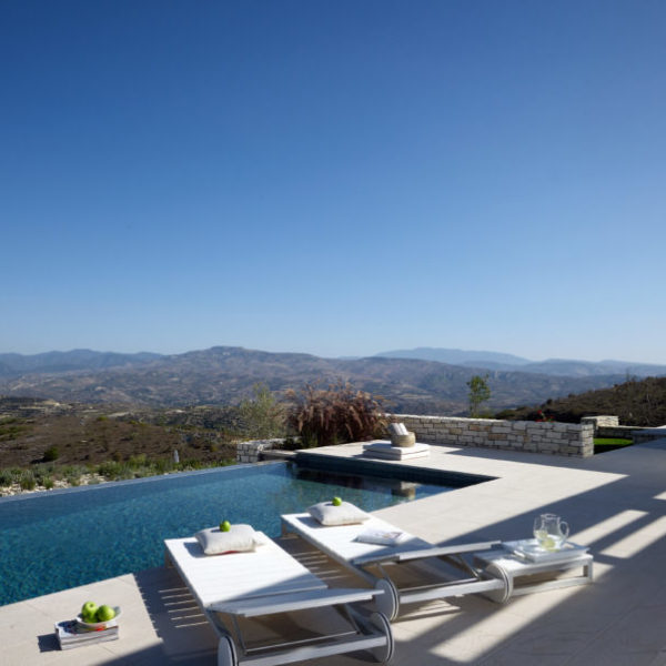 1. pool and view 1024x603.jpg