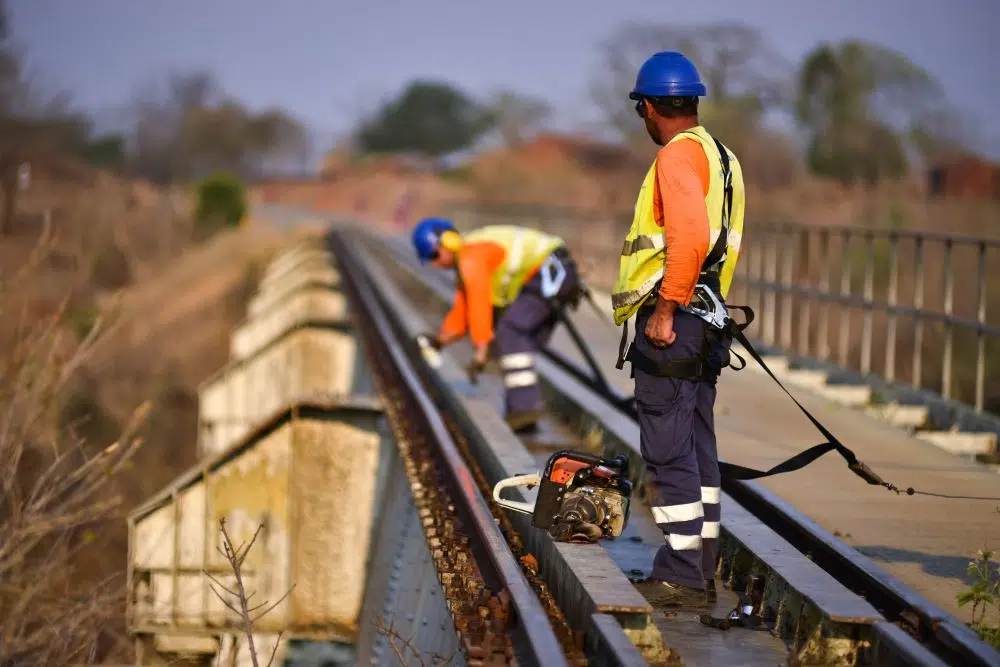 how do transportation and infrastructure in spain compare vs usa