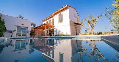 Key Ready Scenic View Villas In Akyol