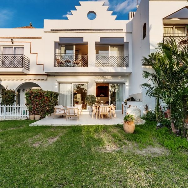 marbella townhouse esmart885 2