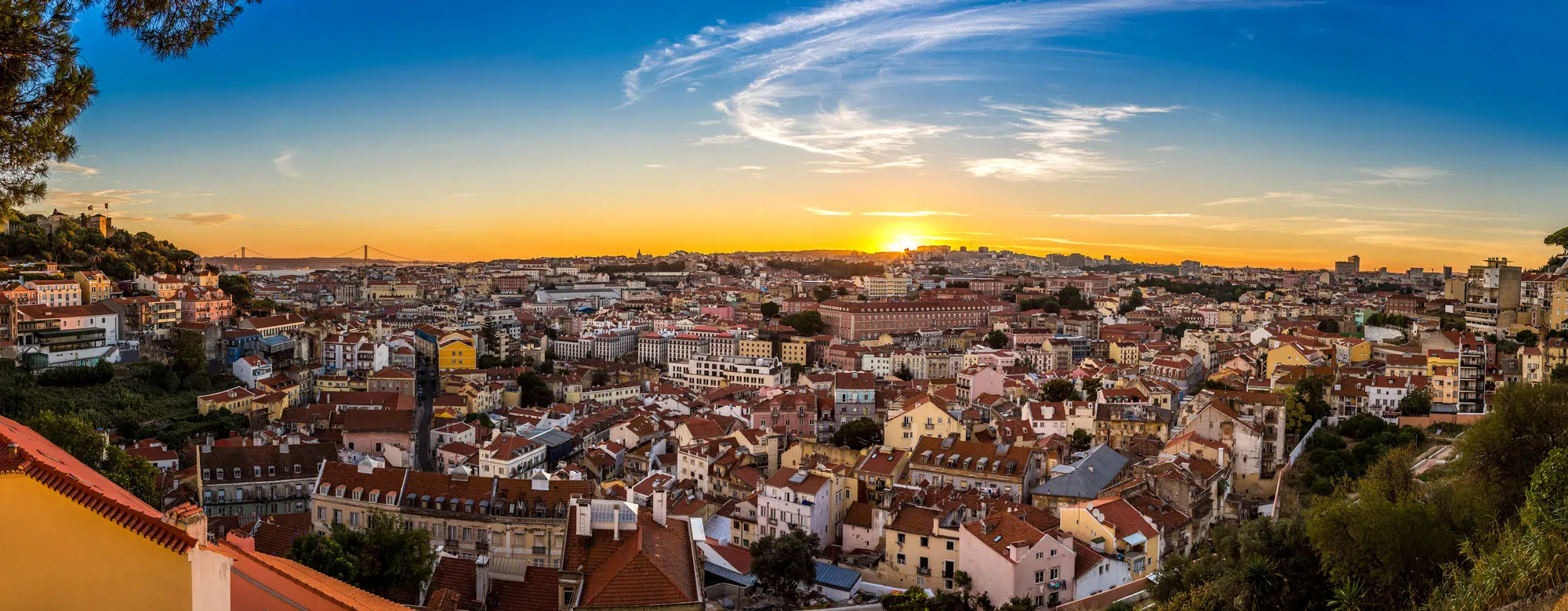 lisbon at nigth